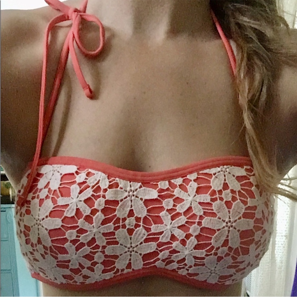 Aerie Coral and Ivory Crochet Bandeau Bikini 🌿